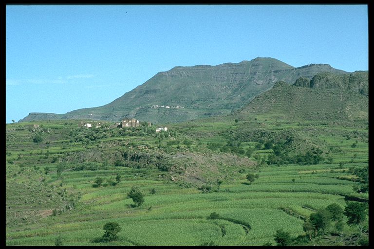 Lower Yemen, from Ba`dan towards the Qa`taba plain, 1974 (Mundy)